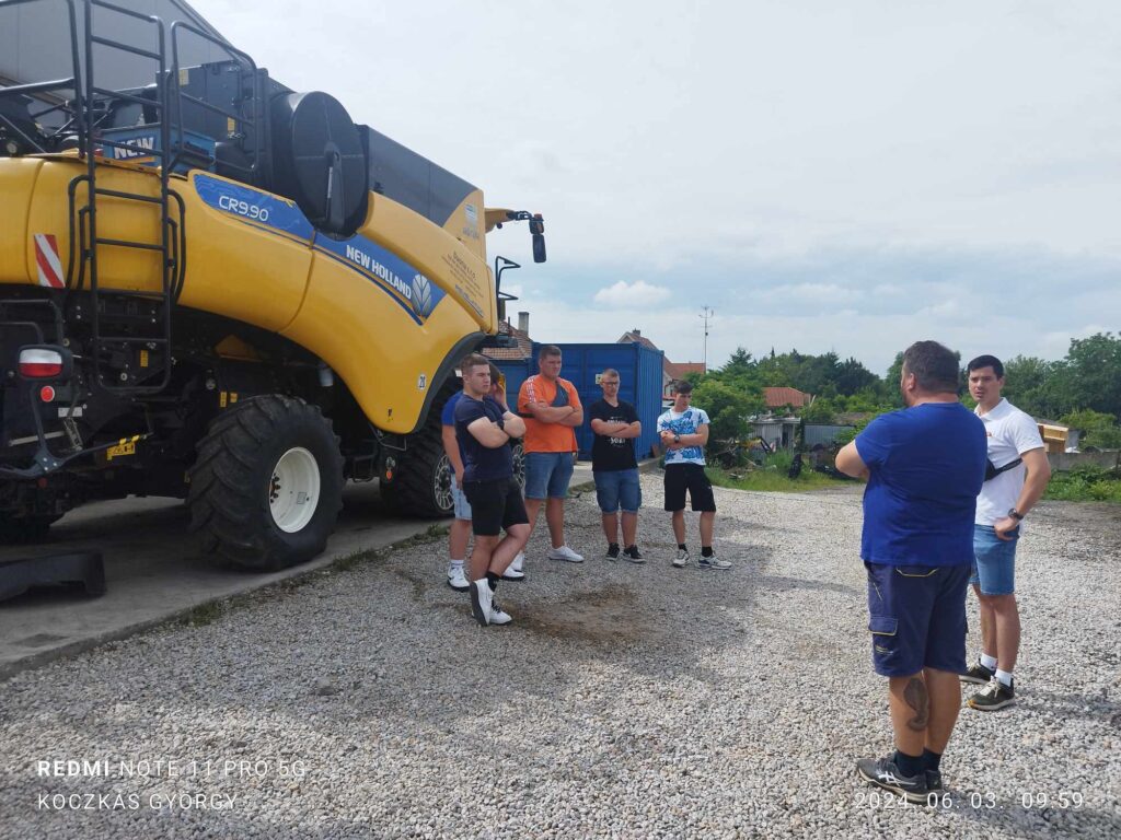 BUONA s.r.o a NEW HOLLAND típusú mezőgazdasági gépek bemutatása.