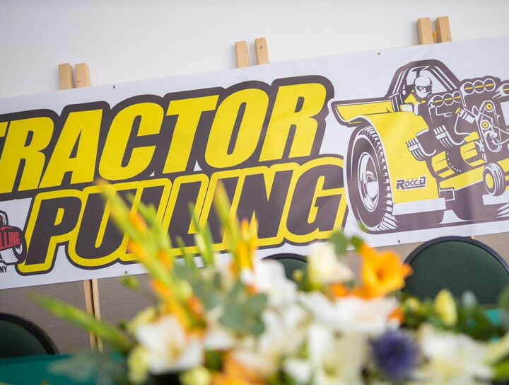 traktor húzó verseny plakát